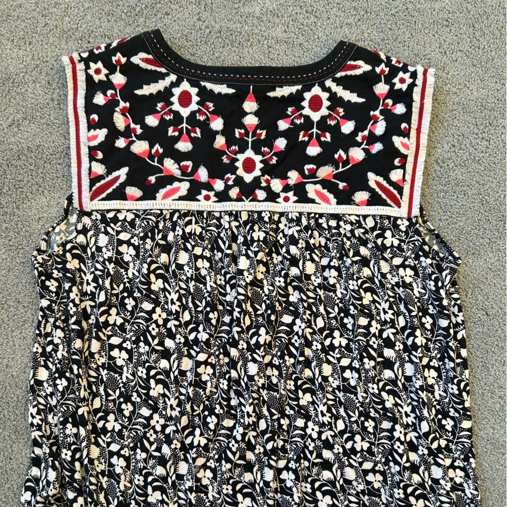 Embroidered Black and White Women's Top